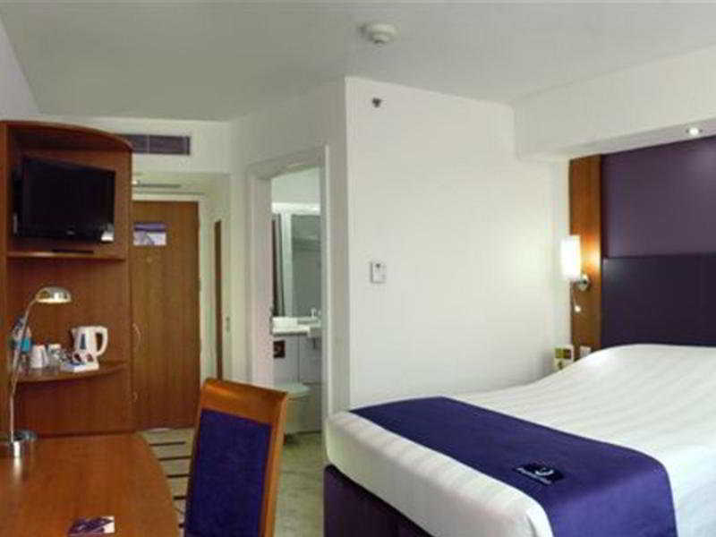 Caspia Hotel New Delhi Rum bild